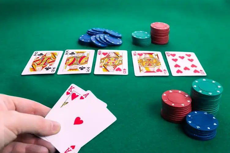 jollibe777 player celebrating a sports betting win on mobile in Philippines